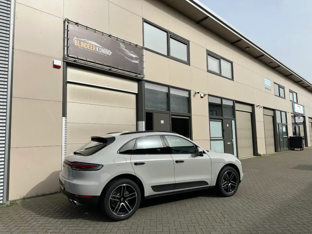 Porsche Macan met Suntek Raam Folie