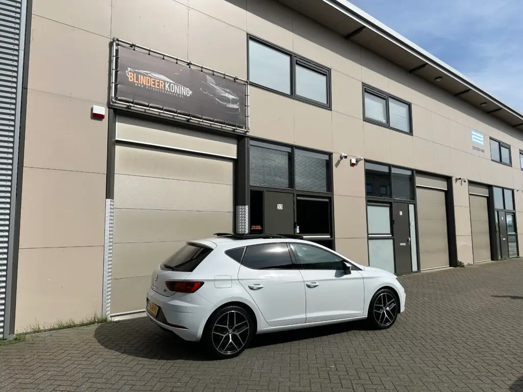 Seat Leon met Suntek Raam Folie